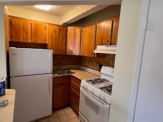 Rented by Zikos Realty Services