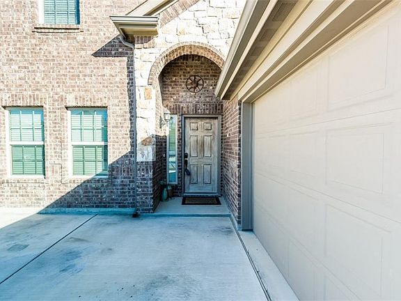 4th image of 5900 Tawakoni Dr