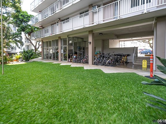 3rd image of 1617 Keeaumoku St APT 1005