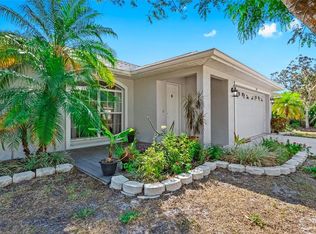 2718 Feiffer Cir, Sarasota, FL 34235