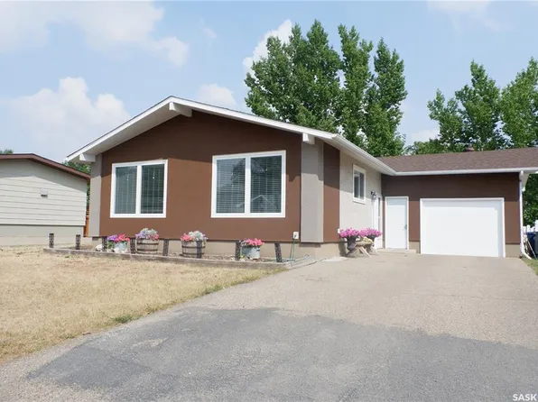107 Empire PLACE, Assiniboia, SK S0H 0B0