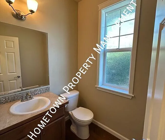 4241 Dudley Dr NE — Photo 6