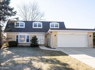 546 N Rohlwing Rd, Palatine, IL 60074