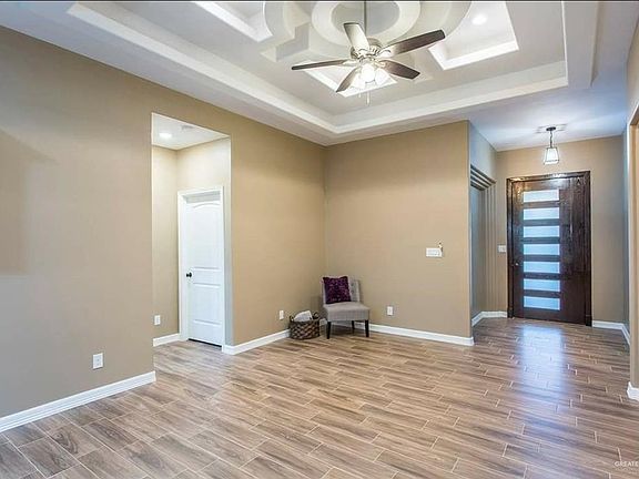 2nd image of 2810 E Imperial Oaks Dr
