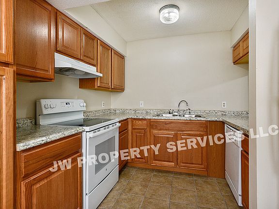 5th image of 309-311 Lilac St
