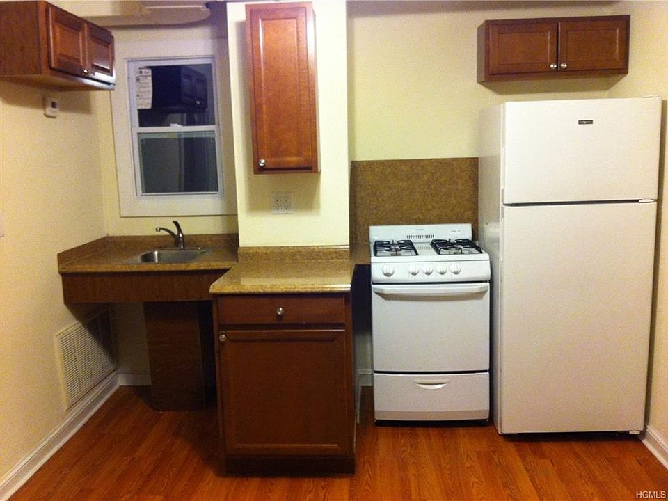 1st image of 30 Clinton St APT 1