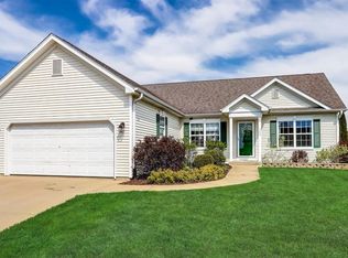 729 S Woodpine Dr, Elkhorn, WI 53121