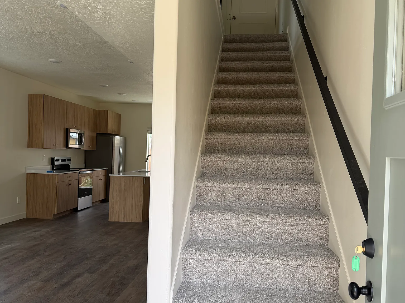 2 bed, 2.5 bath, 1184 sqft, $1,875 — Photo 4