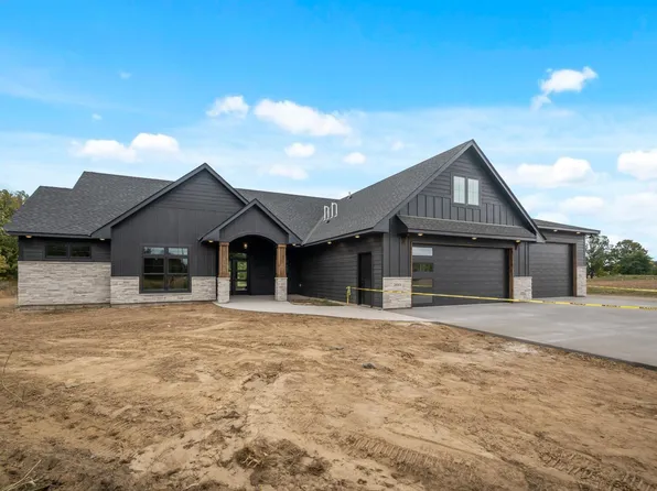 1574 Kettle River Blvd NE, Columbus, MN 55025