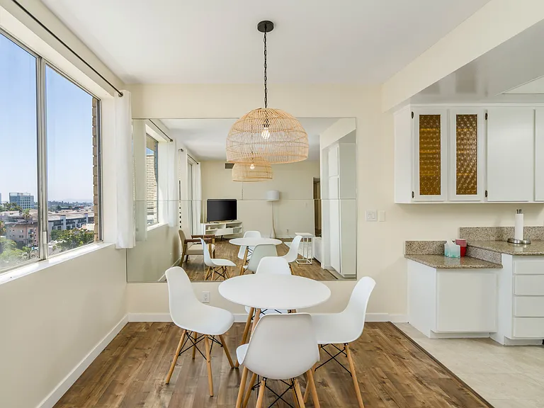 1378 S Beverly Blvd #404 — Photo 11