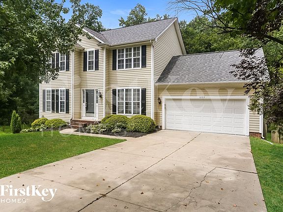2nd image of 12105 Meadow Post Ln