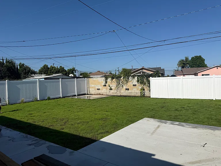 Leland Ave — Photo 12