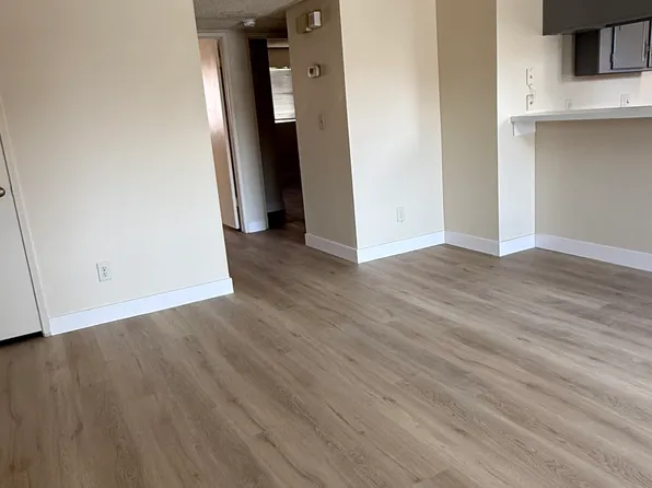 4241 Edmond St APT A, Las Vegas, NV 89103