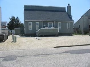 6 W Chatham Rd, Beach Haven, NJ 08008