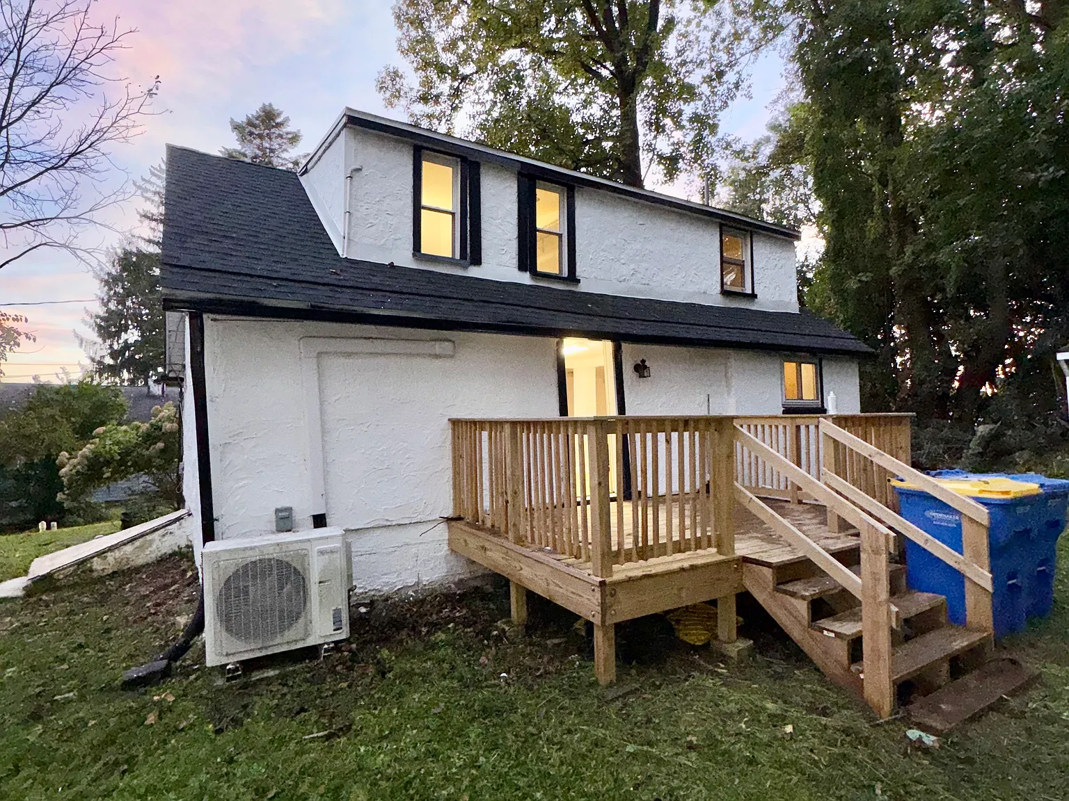 3 bed, 868 sqft, $1,800 — Photo 1