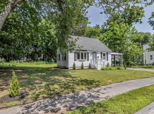 16 Beaconsfield St, Lawrence, MA 01843