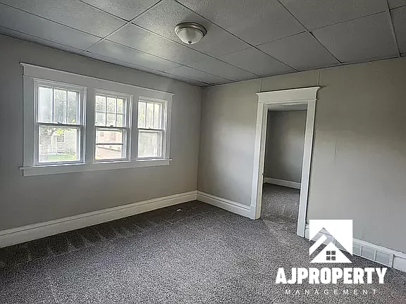 1118 W 8th St #5 — Photo 9