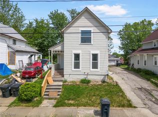 1027 Yale St, Akron, OH 44301