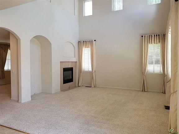 4th image of 2174 Tivoli Ln