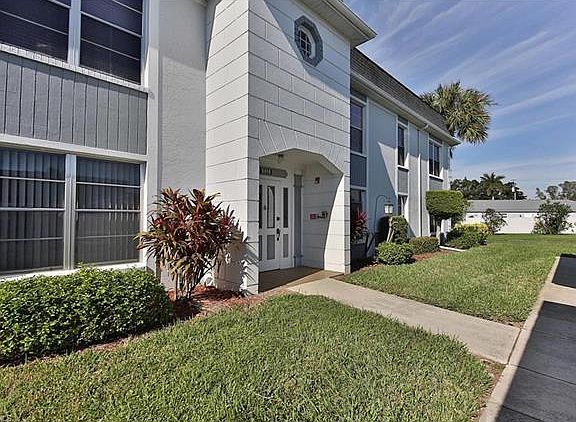 3rd image of 6818 Sandtrap Dr APT 1