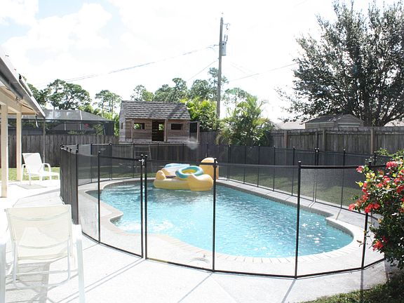 2nd image of 932 SE Candle Avenue