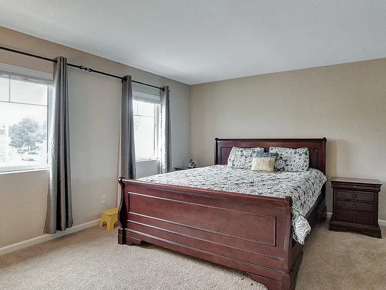 Large primary bedroom with en-suite bathroom