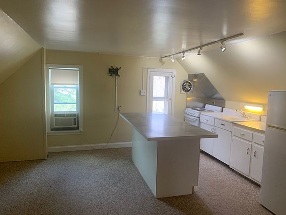 3rd image of 1300 Riverview Ave APT 4