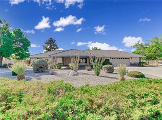 13968 Jicarilla Rd, Apple Valley, CA 92307