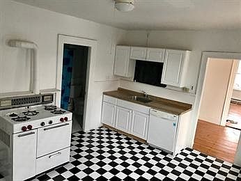 2nd image of 18 Tufts St #2REAR