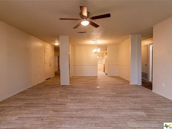 4th image of 5005 White Rock Dr