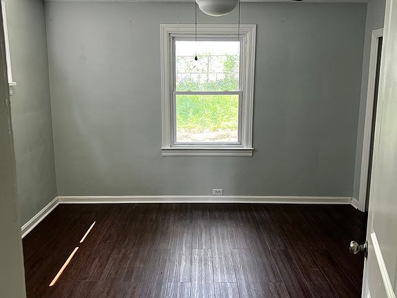 3rd image of 2328 Harper Ave