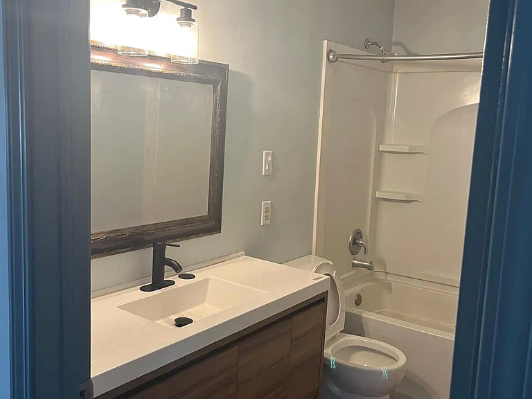 2204 Pollack Ave — Photo 8
