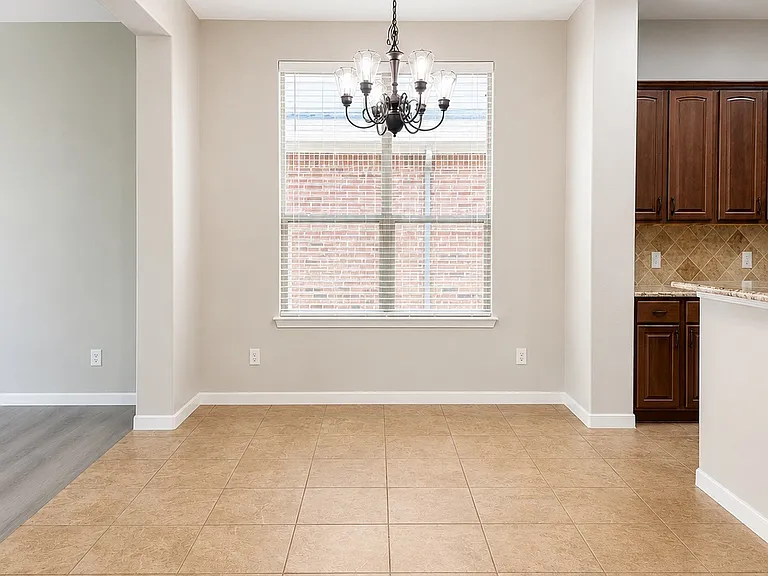 1501 Toucan Dr — Photo 9