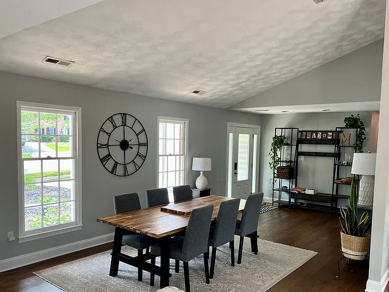 1747 Crofton Pkwy — Photo 2