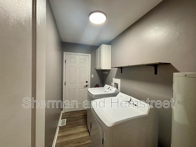 216 Weldon Rd — Photo 14