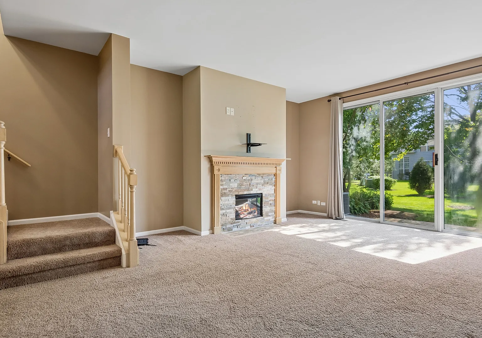 2 bed, 1.5 bath, 1304 sqft, $1,950 — Photo 4