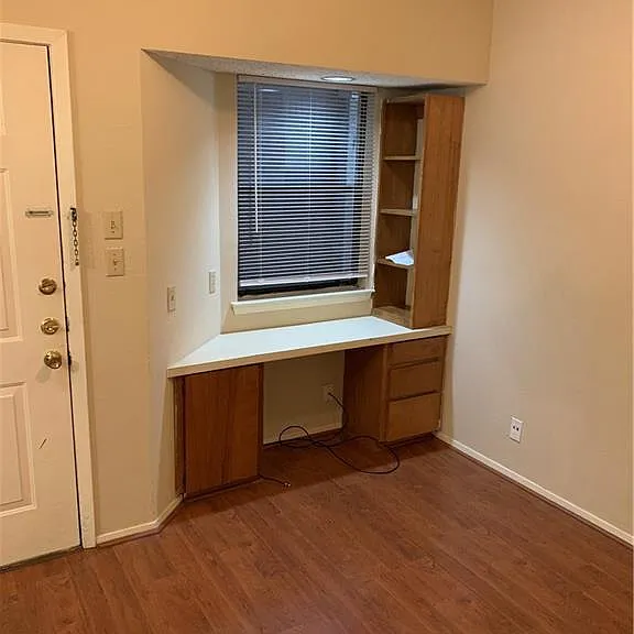 3316 Guadalupe St #211 — Photo 2