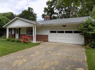 5000 Pineview Dr, Vermilion, OH 44089