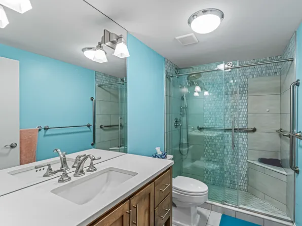 400 East 70th Street image 12 of 20