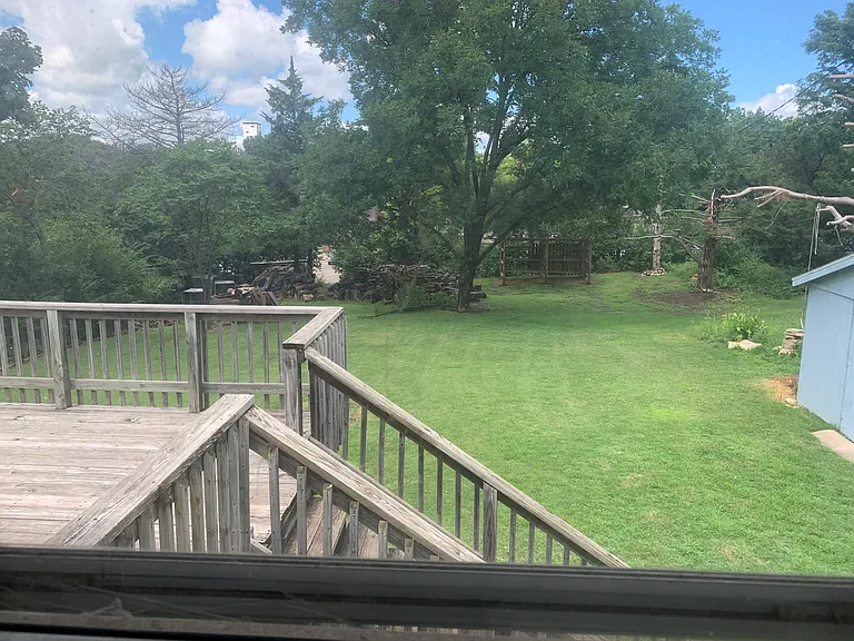 2212 Cedar Acres Dr — Photo 20