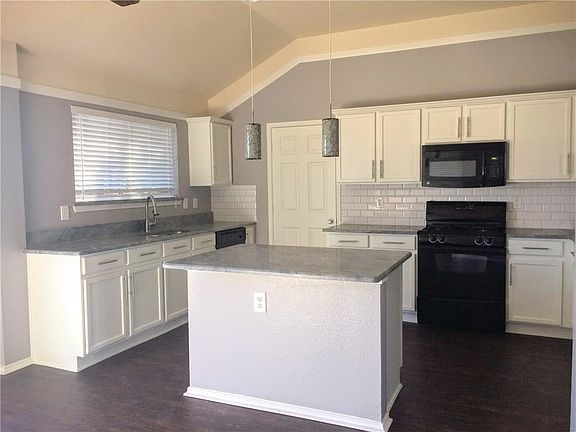 4th image of 5616 Meadows Way