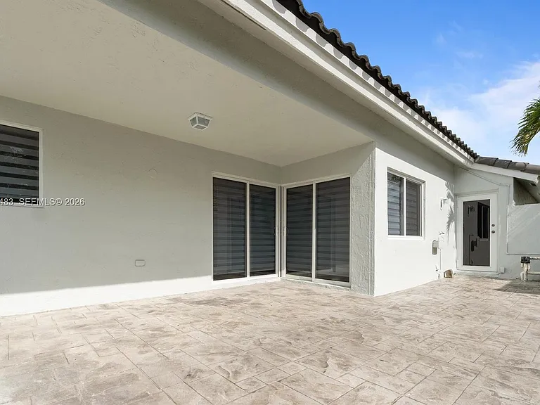 15037 Brighton Ln — Photo 31