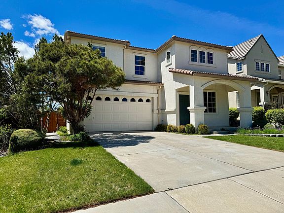 2nd image of 2841 Cintoia Dr