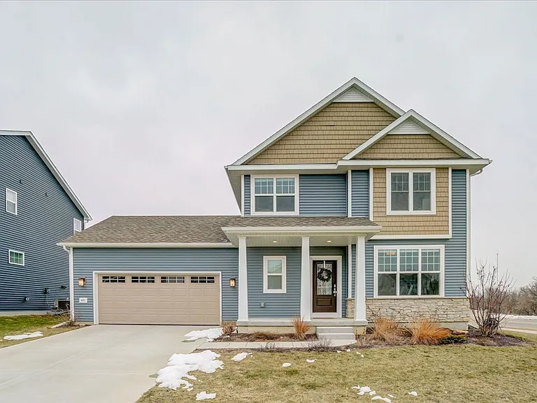 601 Tawny Elm Pkwy — Photo 1