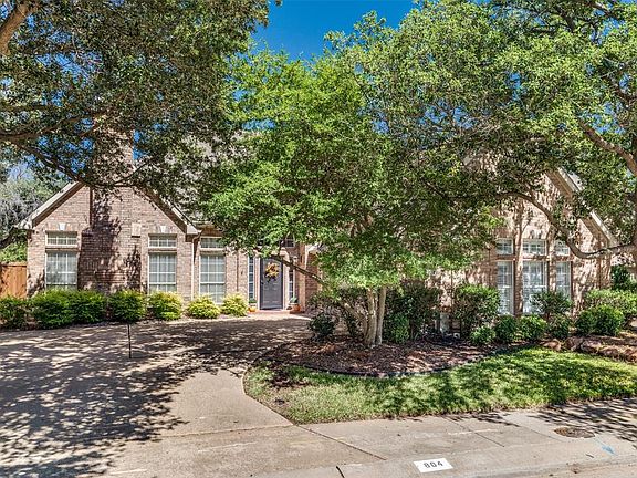 2nd image of 804 Buckhill Dr