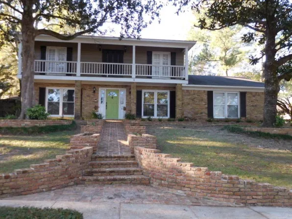 1200 Aberdeen Ct S, Mobile, AL 36609