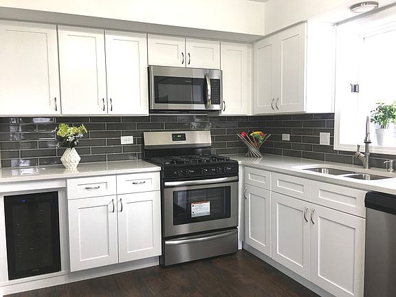 5th image of 16718 Paxton Ave APT 3N