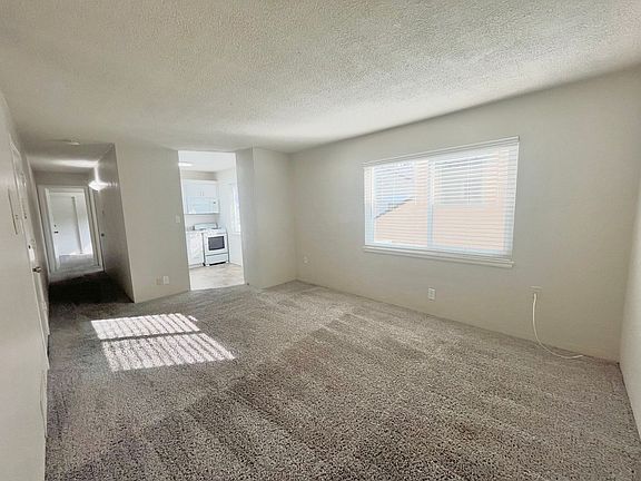 2nd image of 2414 Capitol Ave APT 8