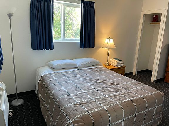 4th image of 3404 2nd Ave N #15