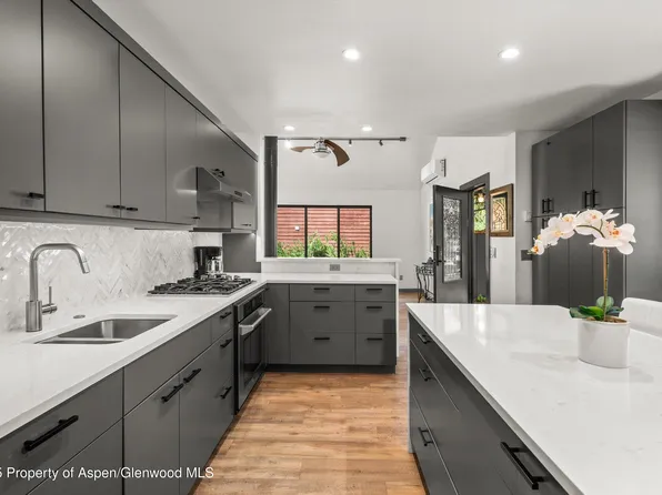 128 Mountain Ct, Basalt, CO 81621